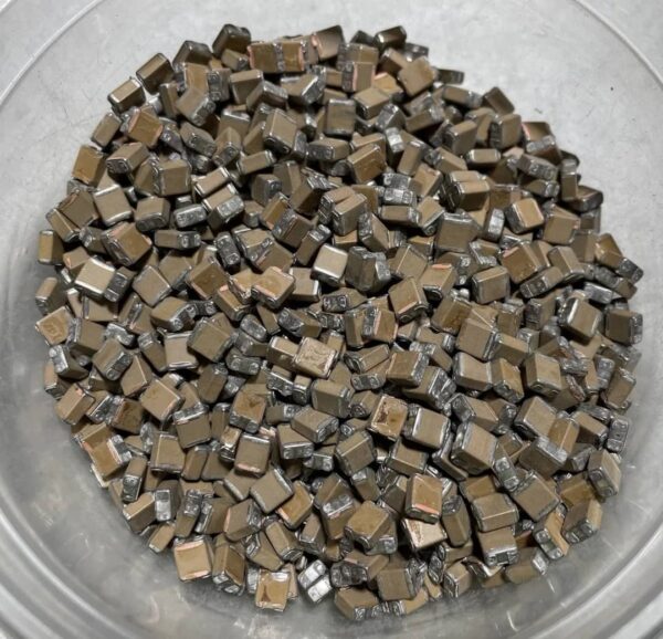 MLCC-Ceramic-Capacitor-Scrap-Metal-Recovery-SilverPlatinumPaladium-600x578